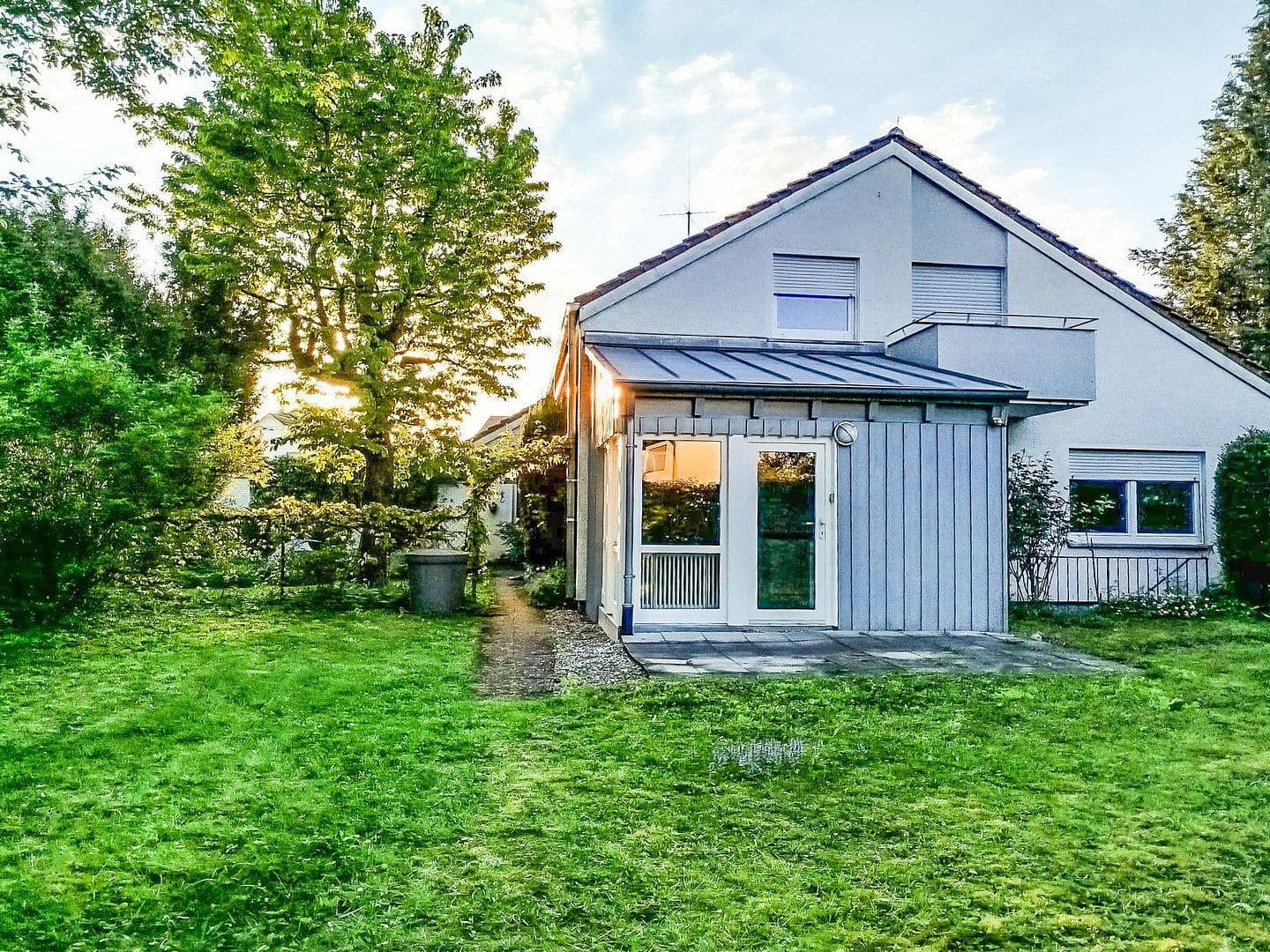 Predaj domu 259 m², pozemek 843 m², Kirchheim unter Teck, Bádensko-Wurttembersko Predaj domu 259 m², pozemek 843 m², Kirchheim unter Teck, Bádensko-Wurttembersko