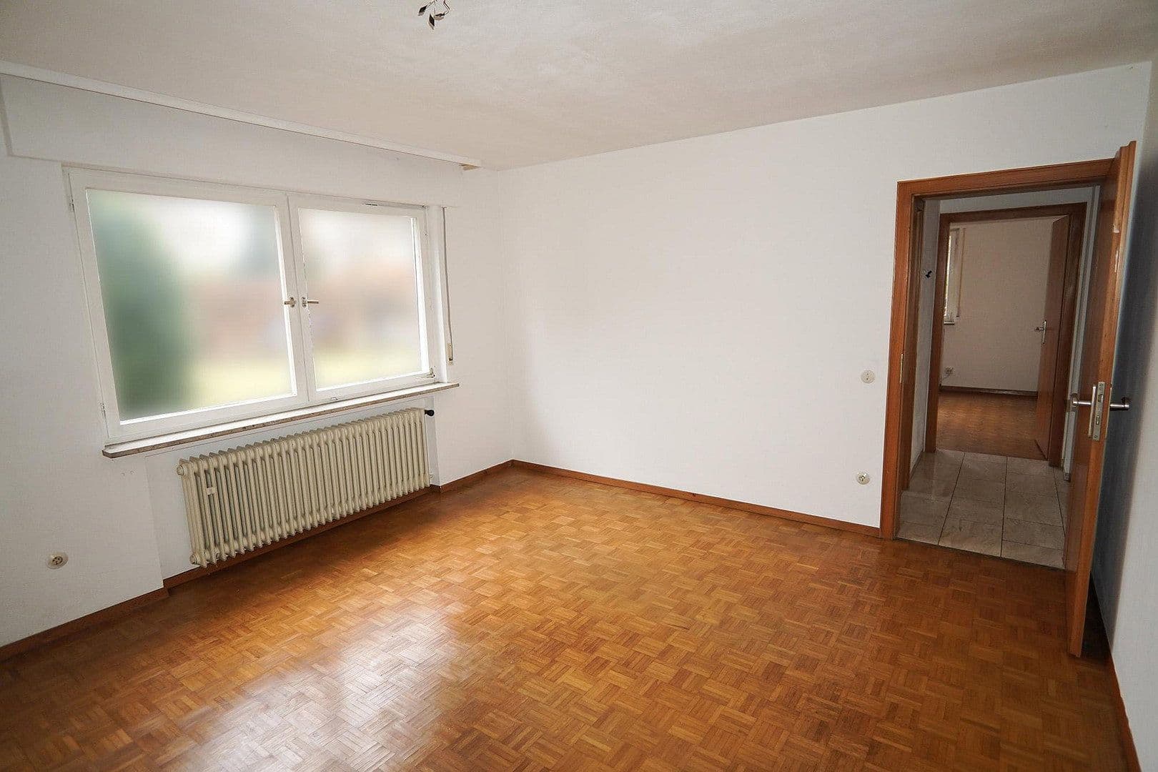 Predaj domu 259 m², pozemek 843 m², Kirchheim unter Teck, Bádensko-Wurttembersko Predaj domu 259 m², pozemek 843 m², Kirchheim unter Teck, Bádensko-Wurttembersko