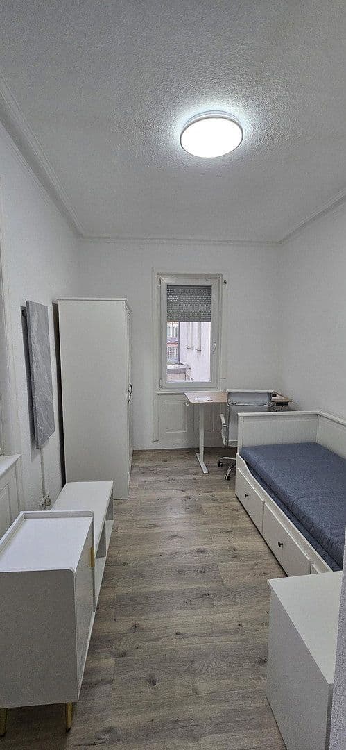 Prenájom bytu 1-izbový 28 m², Duisburgerstraße 22, Stuttgart, Bádensko-Wurttembersko Prenájom bytu 1-izbový 28 m², Duisburgerstraße 22, Stuttgart, Bádensko-Wurttembersko