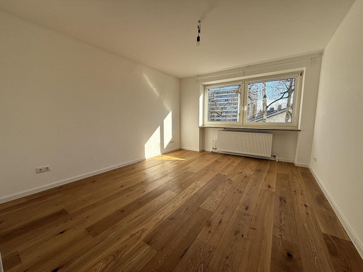 Predaj bytu 3-izbový 70 m², Engadiner Strasse 36, München, Bavorsko Predaj bytu 3-izbový 70 m², Engadiner Strasse 36, München, Bavorsko