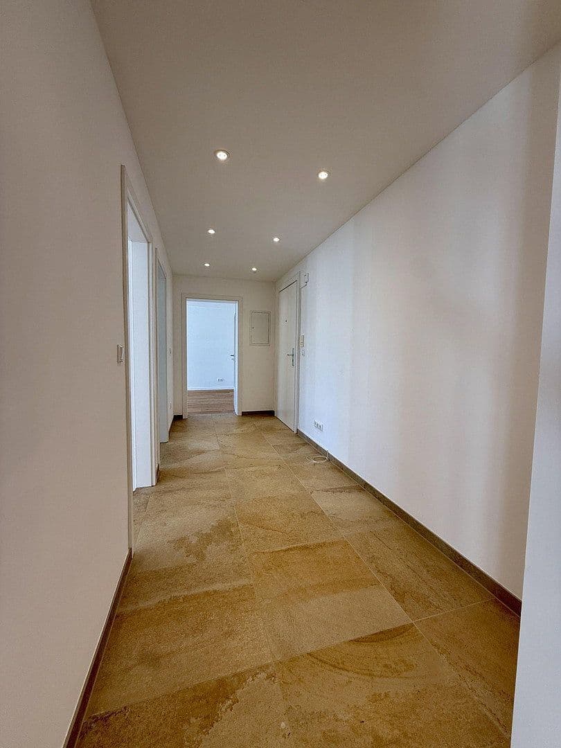 Predaj bytu 3-izbový 70 m², Engadiner Strasse 36, München, Bavorsko Predaj bytu 3-izbový 70 m², Engadiner Strasse 36, München, Bavorsko