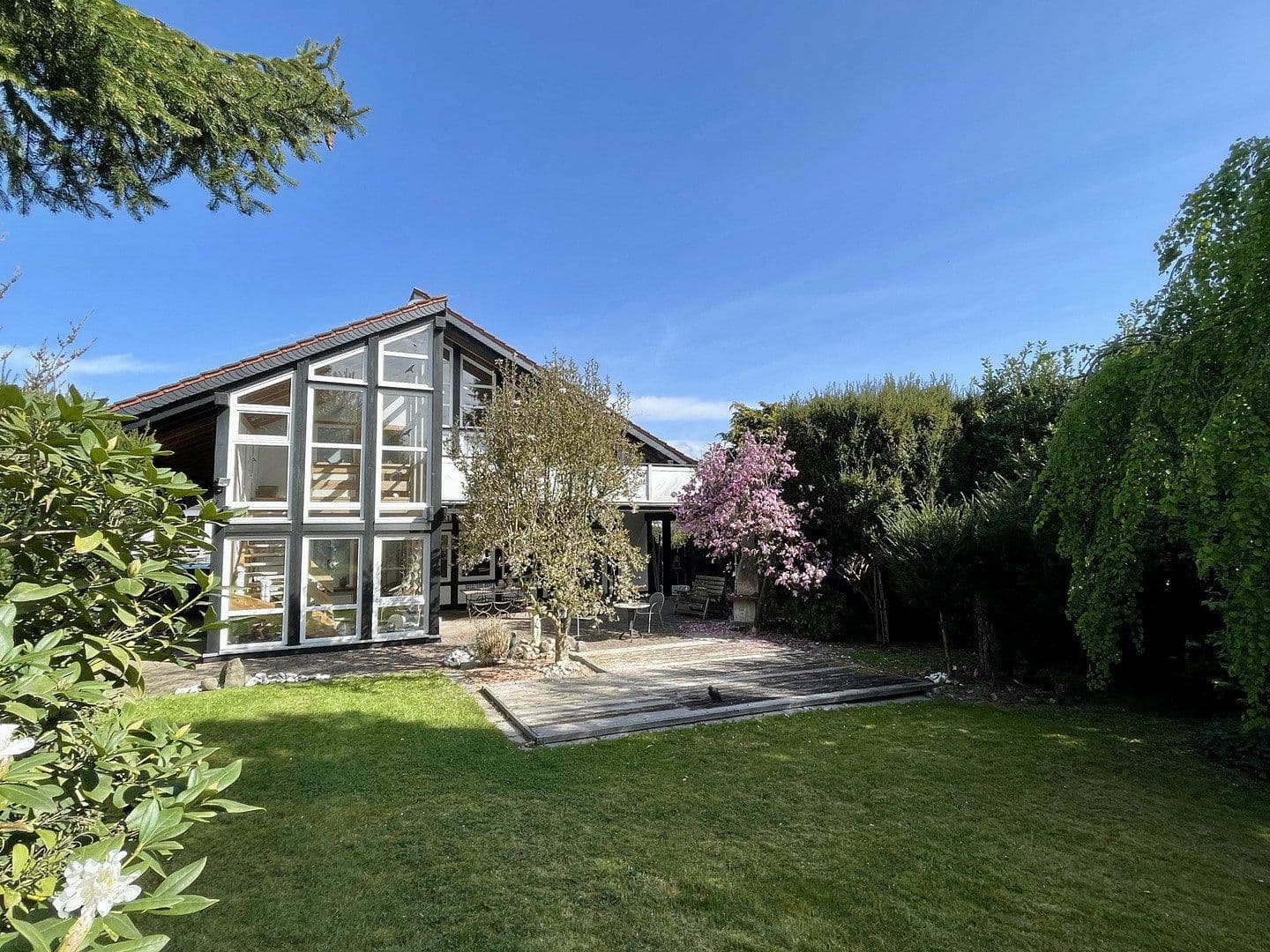 Predaj domu 263 m², pozemek 1.748 m², Altenstadt, Hesensko Predaj domu 263 m², pozemek 1.748 m², Altenstadt, Hesensko