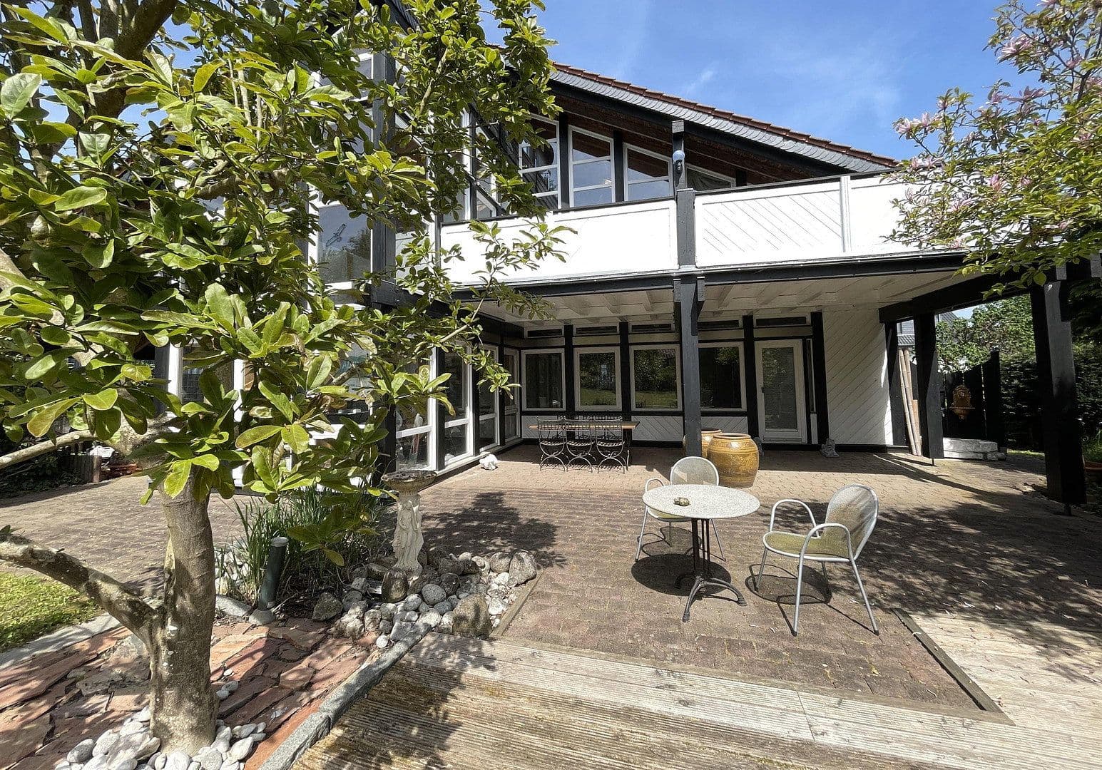Predaj domu 263 m², pozemek 1.748 m², Altenstadt, Hesensko Predaj domu 263 m², pozemek 1.748 m², Altenstadt, Hesensko