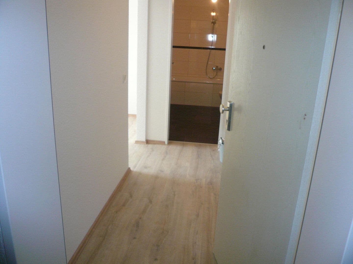 Prenájom bytu 1-izbový 40 m², Heiligenhaus, Severné Porýnie - Westfálsko Prenájom bytu 1-izbový 40 m², Heiligenhaus, Severné Porýnie - Westfálsko