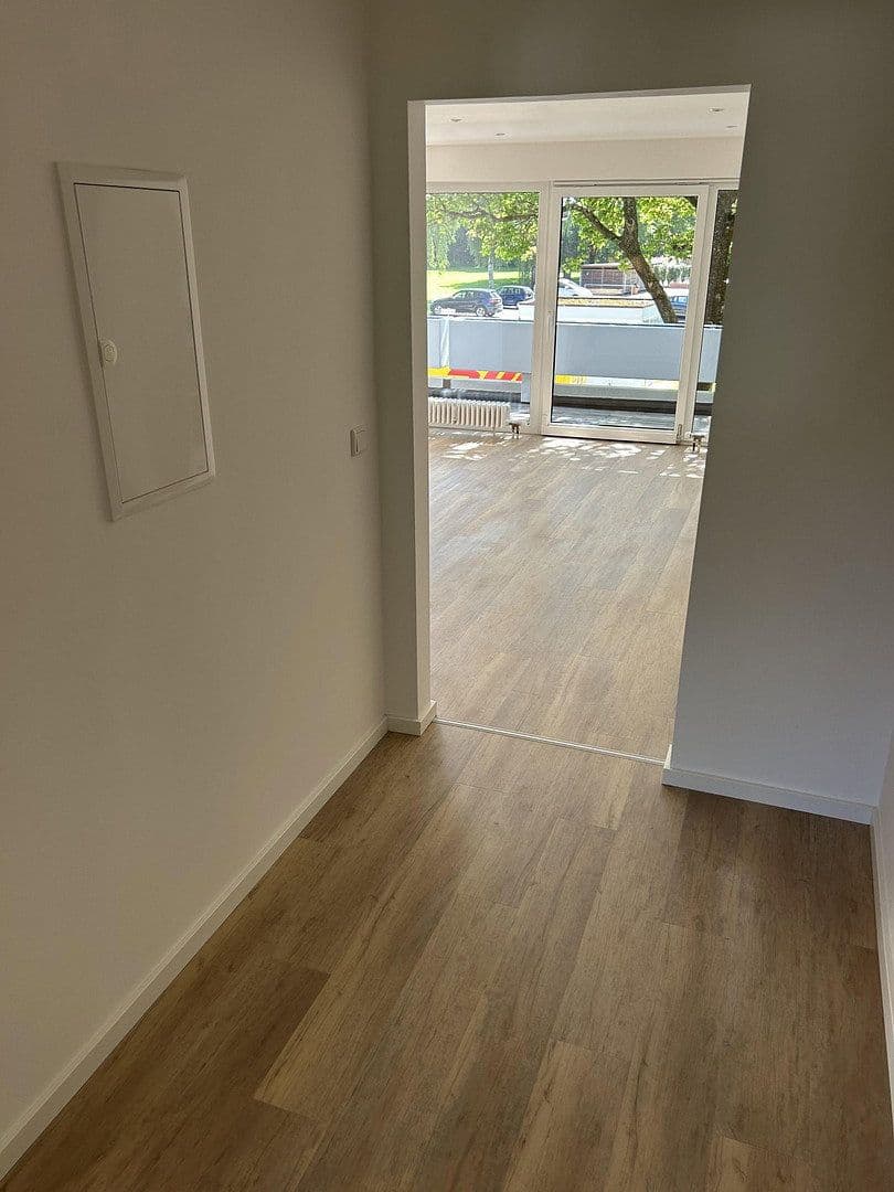 Prenájom bytu 2-izbový 63 m², München, Bavorsko Prenájom bytu 2-izbový 63 m², München, Bavorsko