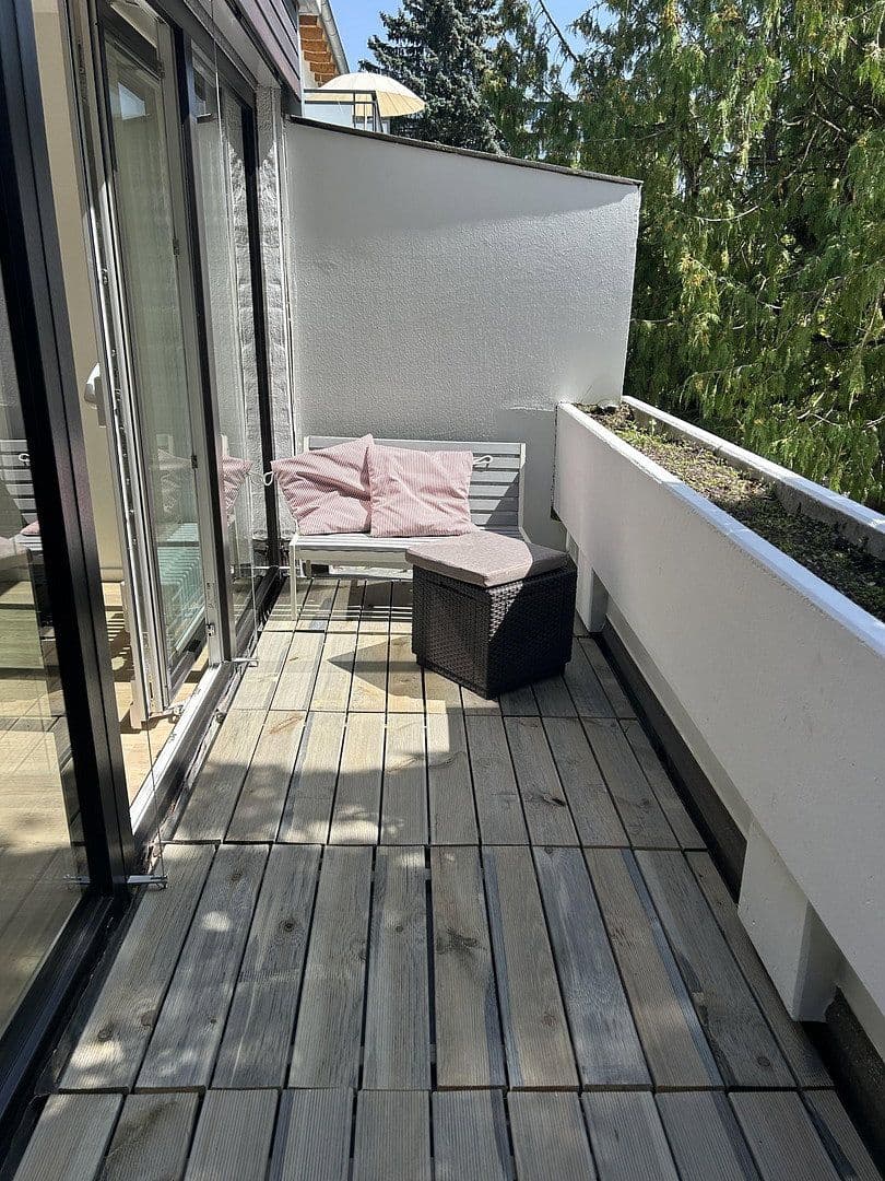 Prenájom bytu 2-izbový 63 m², München, Bavorsko Prenájom bytu 2-izbový 63 m², München, Bavorsko