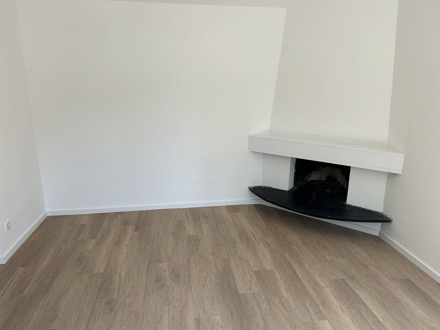 Prenájom bytu 2-izbový 63 m², München, Bavorsko Prenájom bytu 2-izbový 63 m², München, Bavorsko