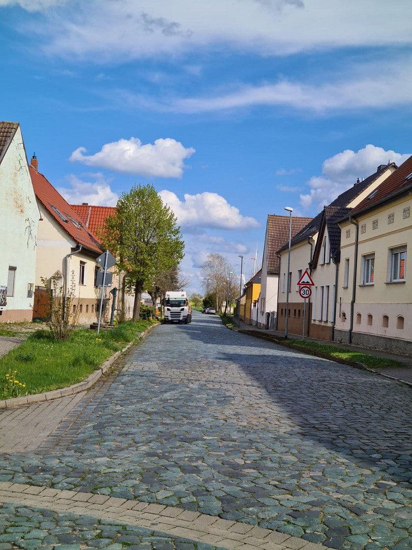 Predaj pozemku 1.900 m², Pobziger Hauptstraße 25, Nienburg (Saale), Sasko-Anhaltsko Predaj pozemku 1.900 m², Pobziger Hauptstraße 25, Nienburg (Saale), Sasko-Anhaltsko