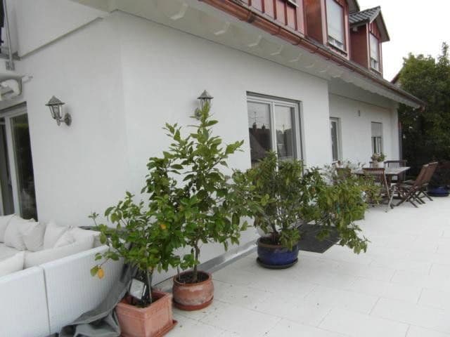 Predaj domu 255 m², pozemek 502 m², Starnberg, Bavorsko Predaj domu 255 m², pozemek 502 m², Starnberg, Bavorsko