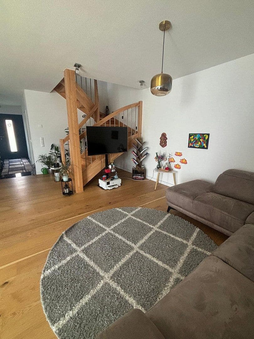 Prenájom domu 157 m², pozemek 400 m², Hurlacher str 28a, Langerringen, Bavorsko Prenájom domu 157 m², pozemek 400 m², Hurlacher str 28a, Langerringen, Bavorsko