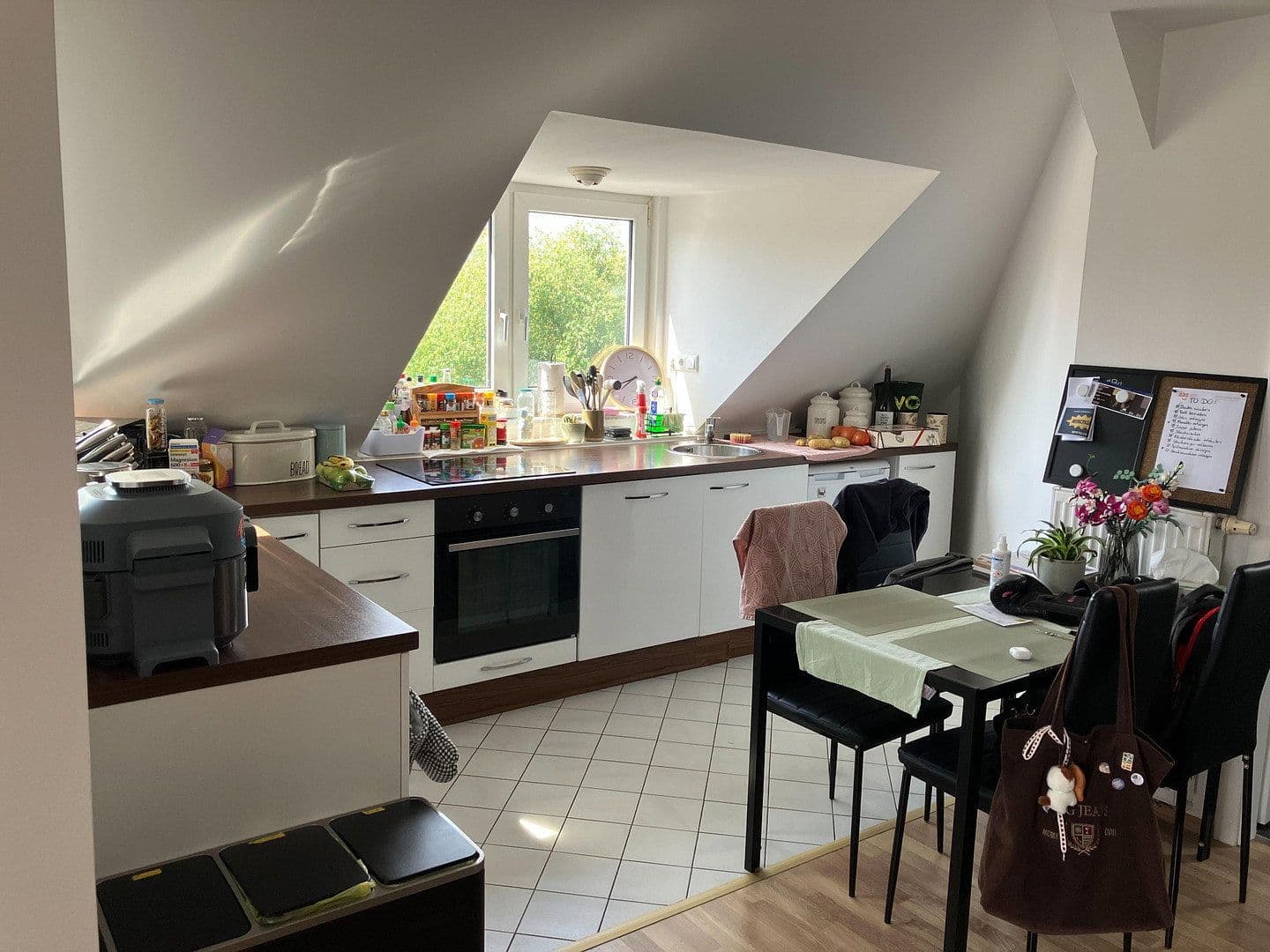 Prenájom bytu 2-izbový 59 m², Böttgerstr. 5, Leipzig, Sasko Prenájom bytu 2-izbový 59 m², Böttgerstr. 5, Leipzig, Sasko