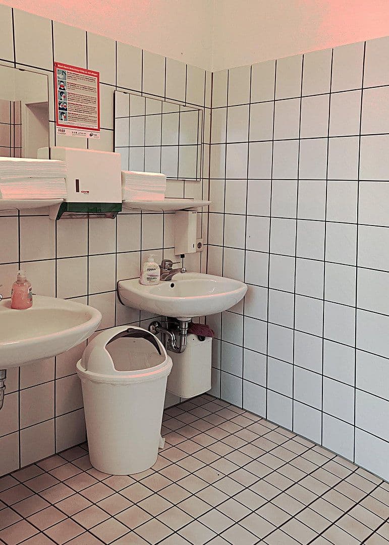 Prenájom kancelárie 42 m², Winnenden, Bádensko-Wurttembersko Prenájom kancelárie 42 m², Winnenden, Bádensko-Wurttembersko