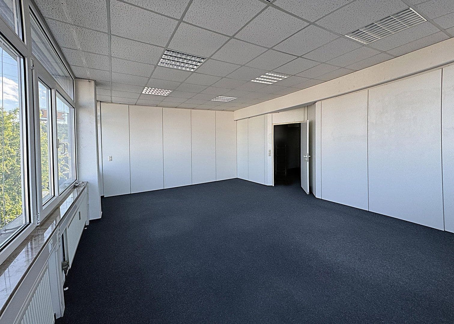 Prenájom kancelárie 42 m², Winnenden, Bádensko-Wurttembersko Prenájom kancelárie 42 m², Winnenden, Bádensko-Wurttembersko