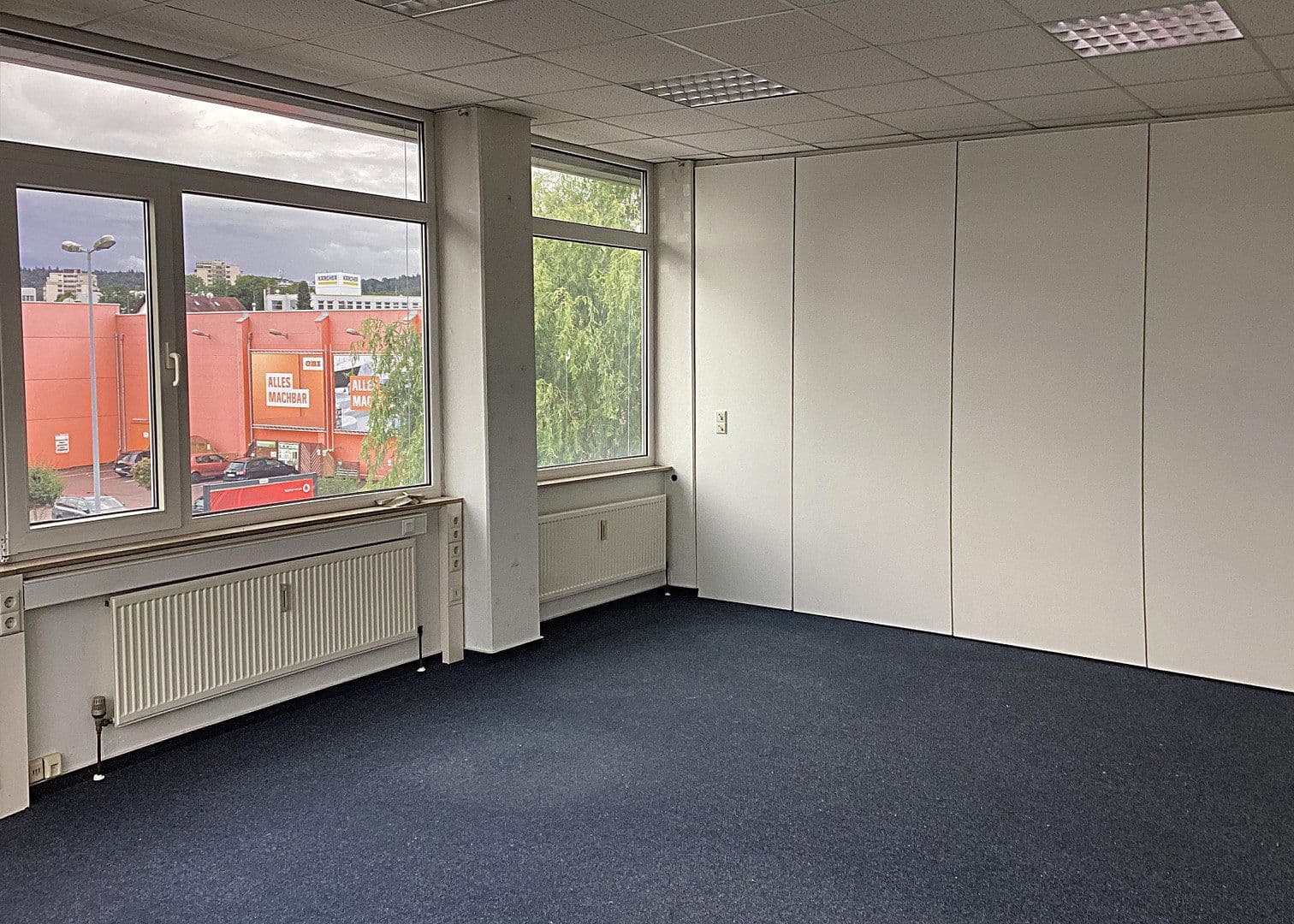 Prenájom kancelárie 42 m², Winnenden, Bádensko-Wurttembersko Prenájom kancelárie 42 m², Winnenden, Bádensko-Wurttembersko