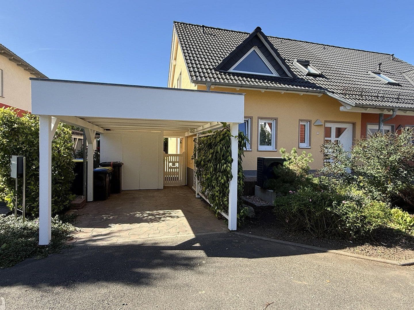 Prenájom domu 130 m², pozemek 250 m², Bad Köstritz, Durínsko Prenájom domu 130 m², pozemek 250 m², Bad Köstritz, Durínsko
