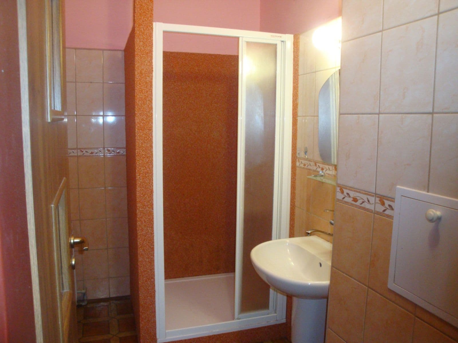 Prenájom bytu 2-izbový 70 m², Revoluční, Loket, Karlovarský kraj Prenájom bytu 2-izbový 70 m², Revoluční, Loket, Karlovarský kraj