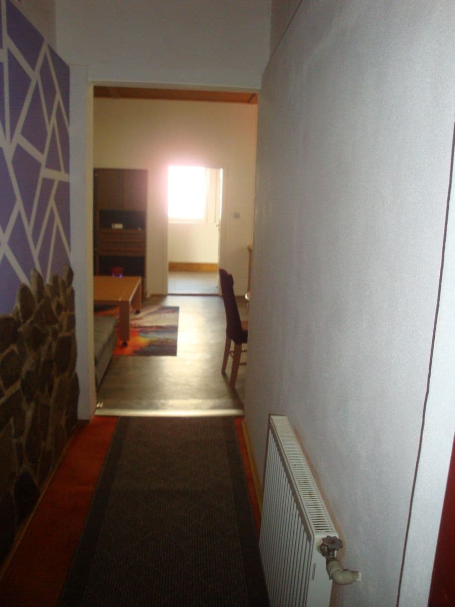 Prenájom bytu 2-izbový 70 m², Revoluční, Loket, Karlovarský kraj Prenájom bytu 2-izbový 70 m², Revoluční, Loket, Karlovarský kraj