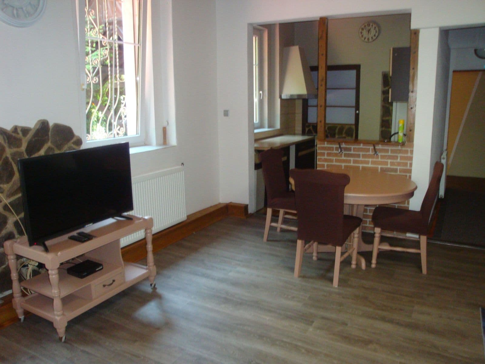 Prenájom bytu 2-izbový 70 m², Revoluční, Loket, Karlovarský kraj Prenájom bytu 2-izbový 70 m², Revoluční, Loket, Karlovarský kraj