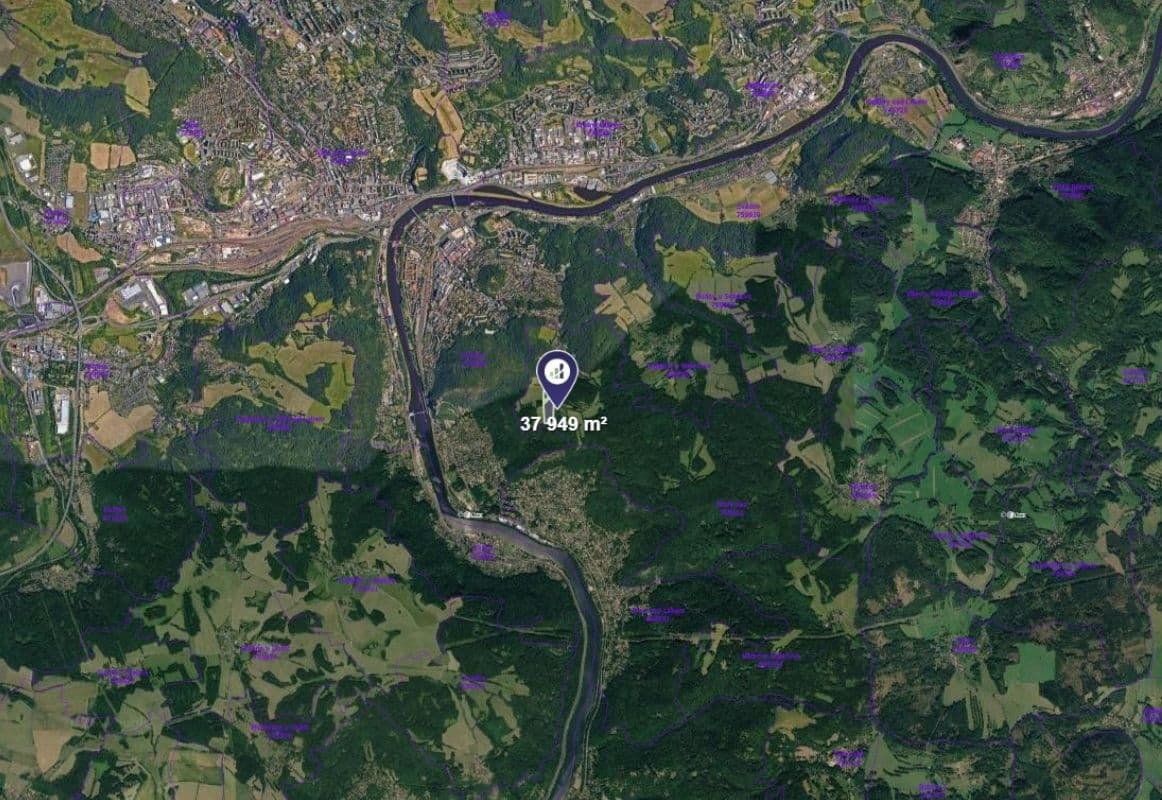 Predaj pozemku 7.590 m², Ústí nad Labem, Ústecký kraj Predaj pozemku 7.590 m², Ústí nad Labem, Ústecký kraj