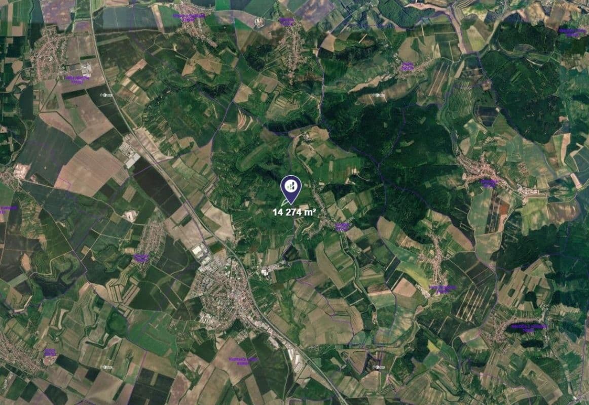 Predaj pozemku 14.274 m², Hustopeče, Jihomoravský kraj Predaj pozemku 14.274 m², Hustopeče, Jihomoravský kraj