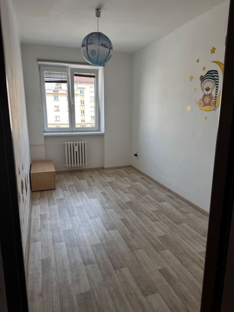 Prenájom bytu 3-izbový 70 m², Lexova, Pardubice, Pardubický kraj Prenájom bytu 3-izbový 70 m², Lexova, Pardubice, Pardubický kraj