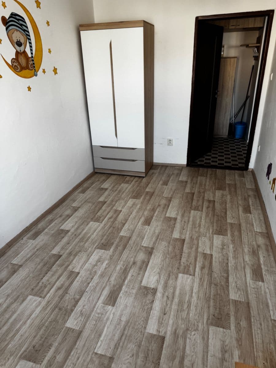 Prenájom bytu 3-izbový 70 m², Lexova, Pardubice, Pardubický kraj Prenájom bytu 3-izbový 70 m², Lexova, Pardubice, Pardubický kraj