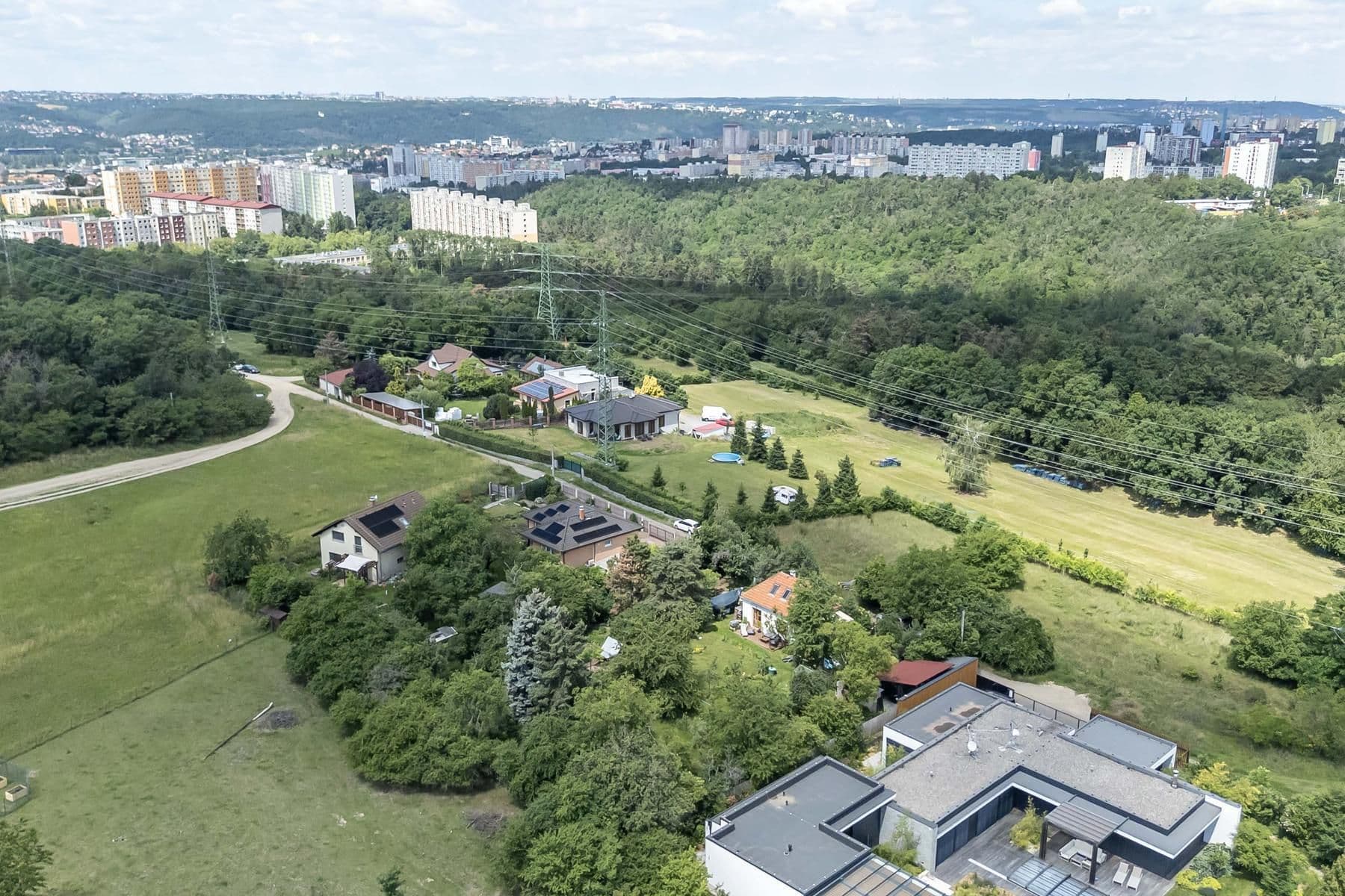 Predaj pozemku 890 m², Do Lipin, Praha, Praha Predaj pozemku 890 m², Do Lipin, Praha, Praha