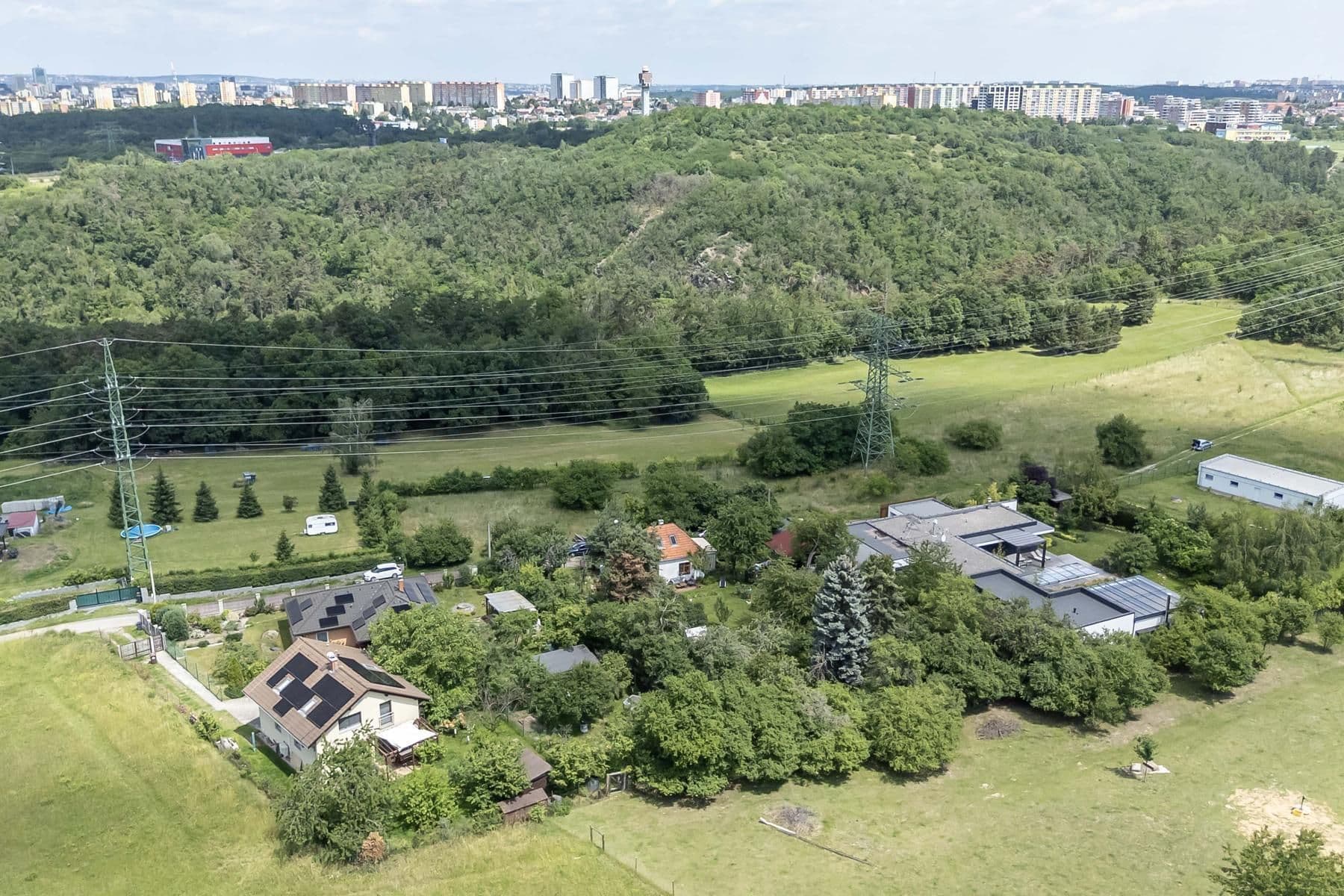 Predaj pozemku 890 m², Do Lipin, Praha, Praha Predaj pozemku 890 m², Do Lipin, Praha, Praha