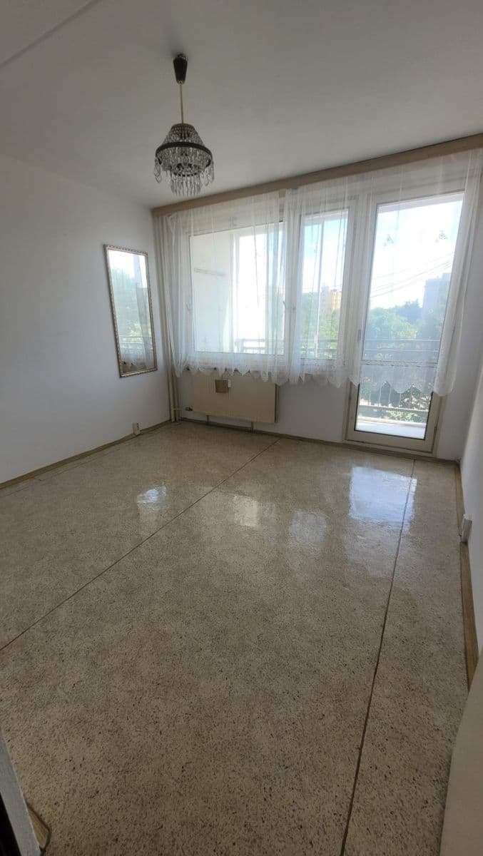 Prenájom bytu 3-izbový 78 m², Hodonínská, Plzeň, Plzeňský kraj Prenájom bytu 3-izbový 78 m², Hodonínská, Plzeň, Plzeňský kraj