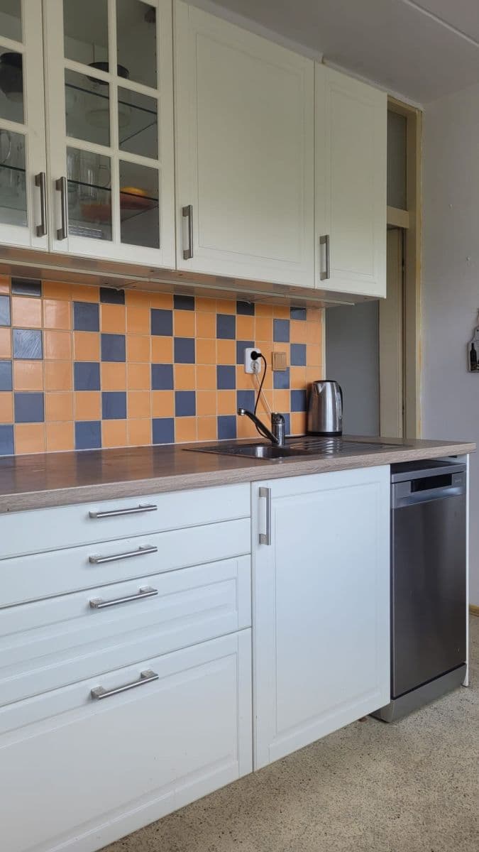 Prenájom bytu 3-izbový 78 m², Hodonínská, Plzeň, Plzeňský kraj Prenájom bytu 3-izbový 78 m², Hodonínská, Plzeň, Plzeňský kraj