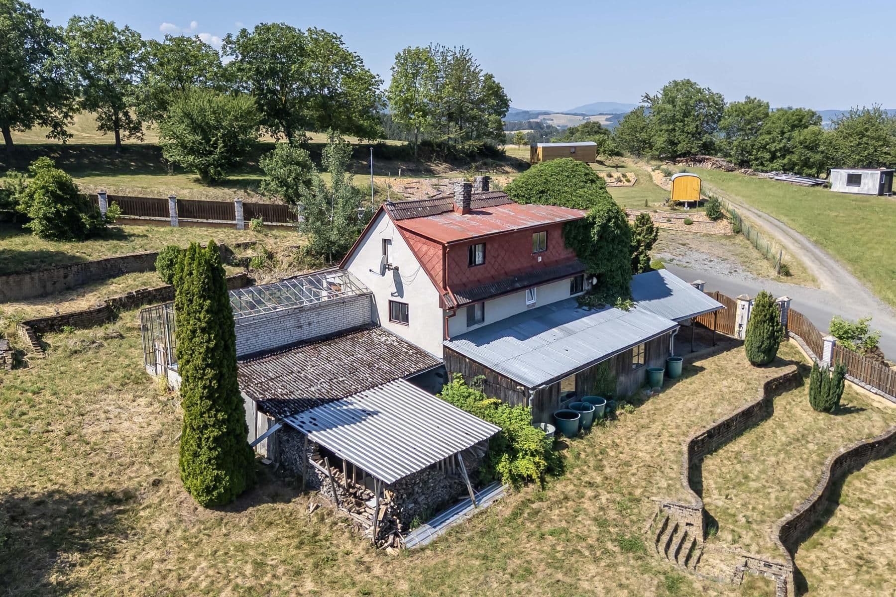 Predaj rekreačného objektu 140 m², pozemek 1.909 m², Javor, Plzeňský kraj Predaj rekreačného objektu 140 m², pozemek 1.909 m², Javor, Plzeňský kraj