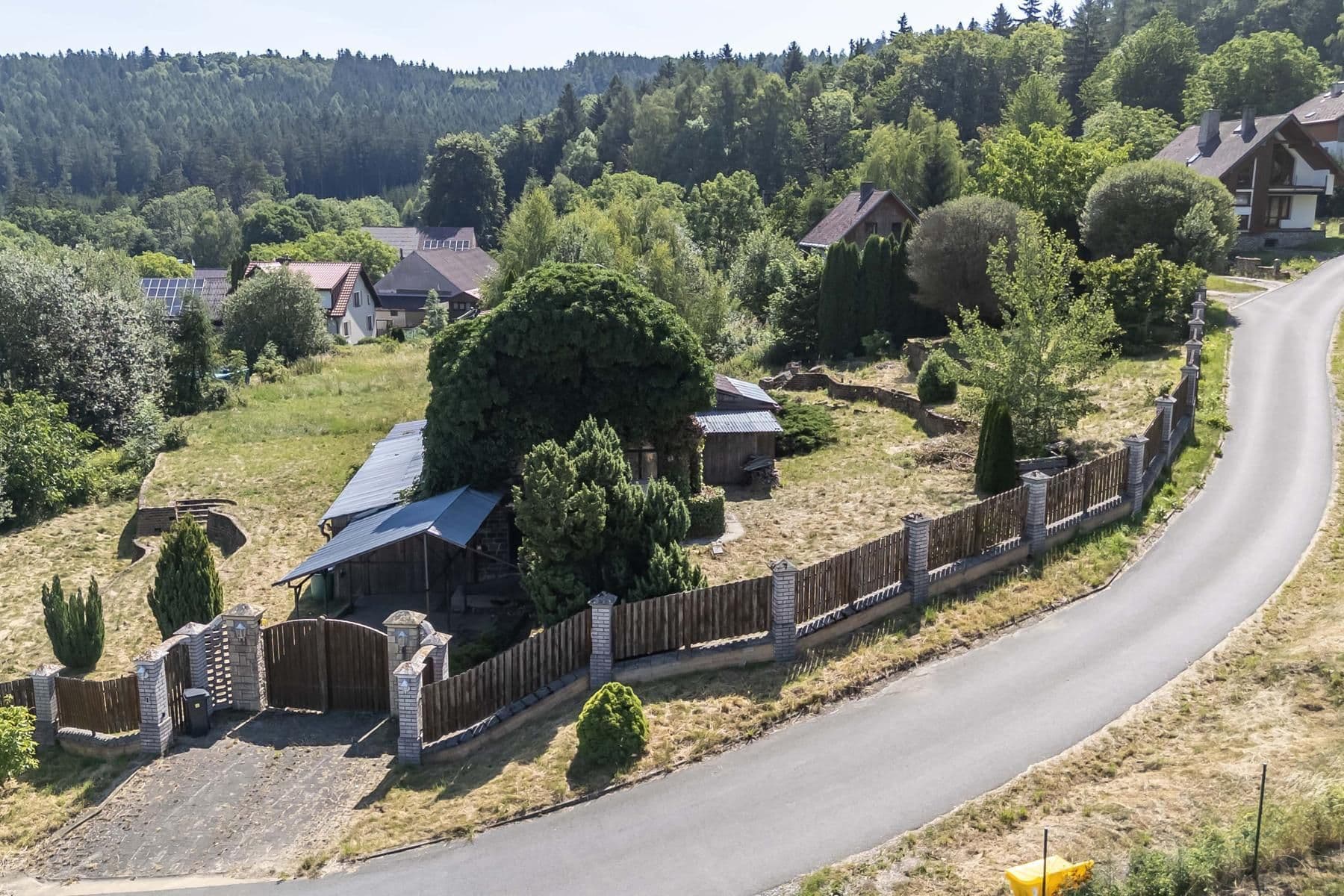 Predaj rekreačného objektu 140 m², pozemek 1.909 m², Javor, Plzeňský kraj Predaj rekreačného objektu 140 m², pozemek 1.909 m², Javor, Plzeňský kraj