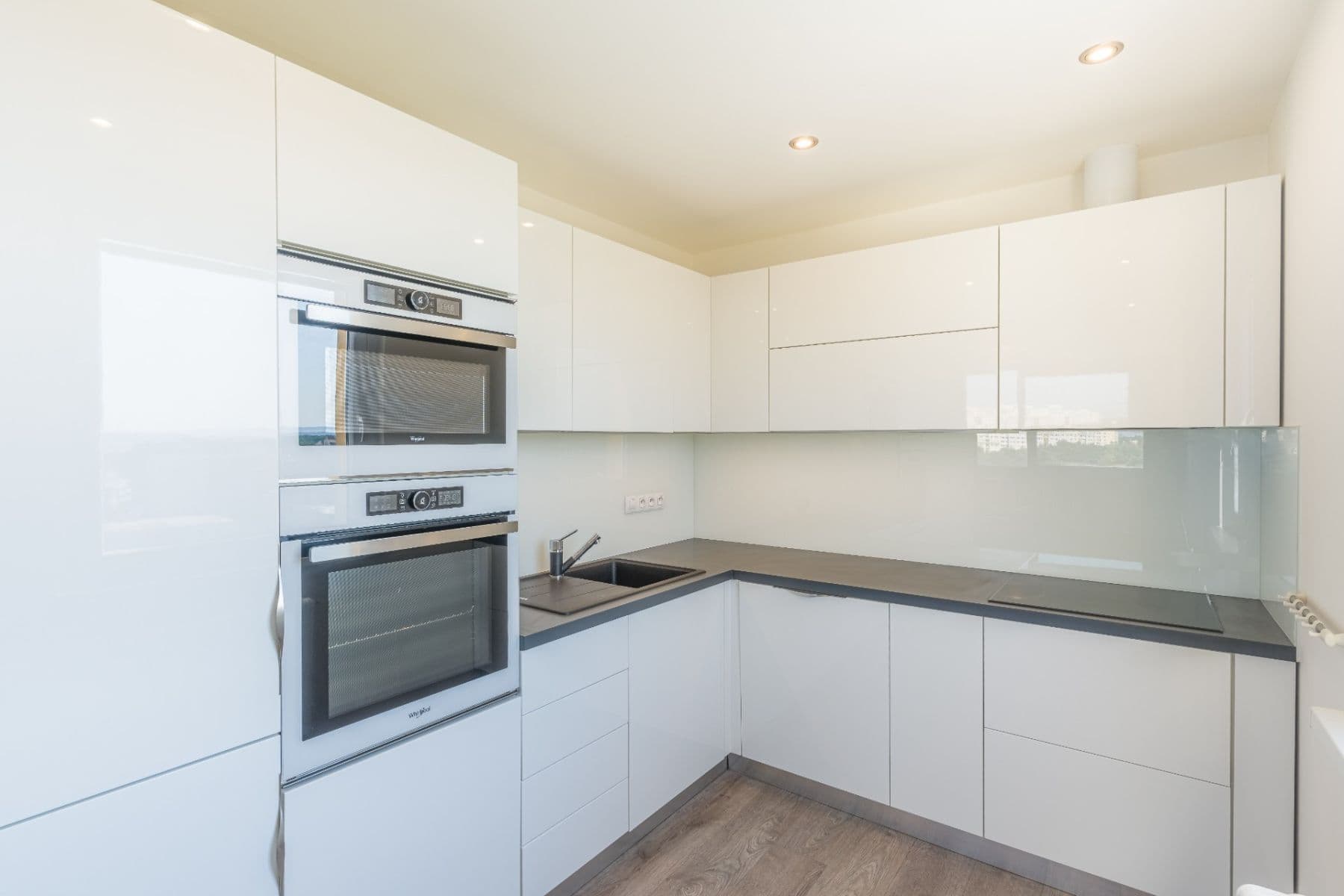 Predaj bytu 3-izbový 66 m², Bohúňova, Praha, Praha Predaj bytu 3-izbový 66 m², Bohúňova, Praha, Praha