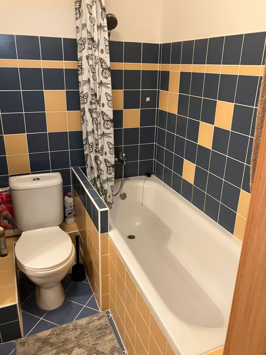 Prenájom bytu 1-izbový 32 m², Benkova, Praha, Praha Prenájom bytu 1-izbový 32 m², Benkova, Praha, Praha