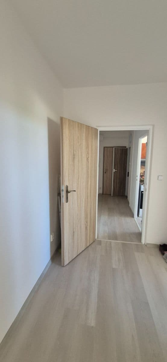 Prenájom bytu 3-izbový 72 m², Libušina, Bechyně, Jihočeský kraj Prenájom bytu 3-izbový 72 m², Libušina, Bechyně, Jihočeský kraj