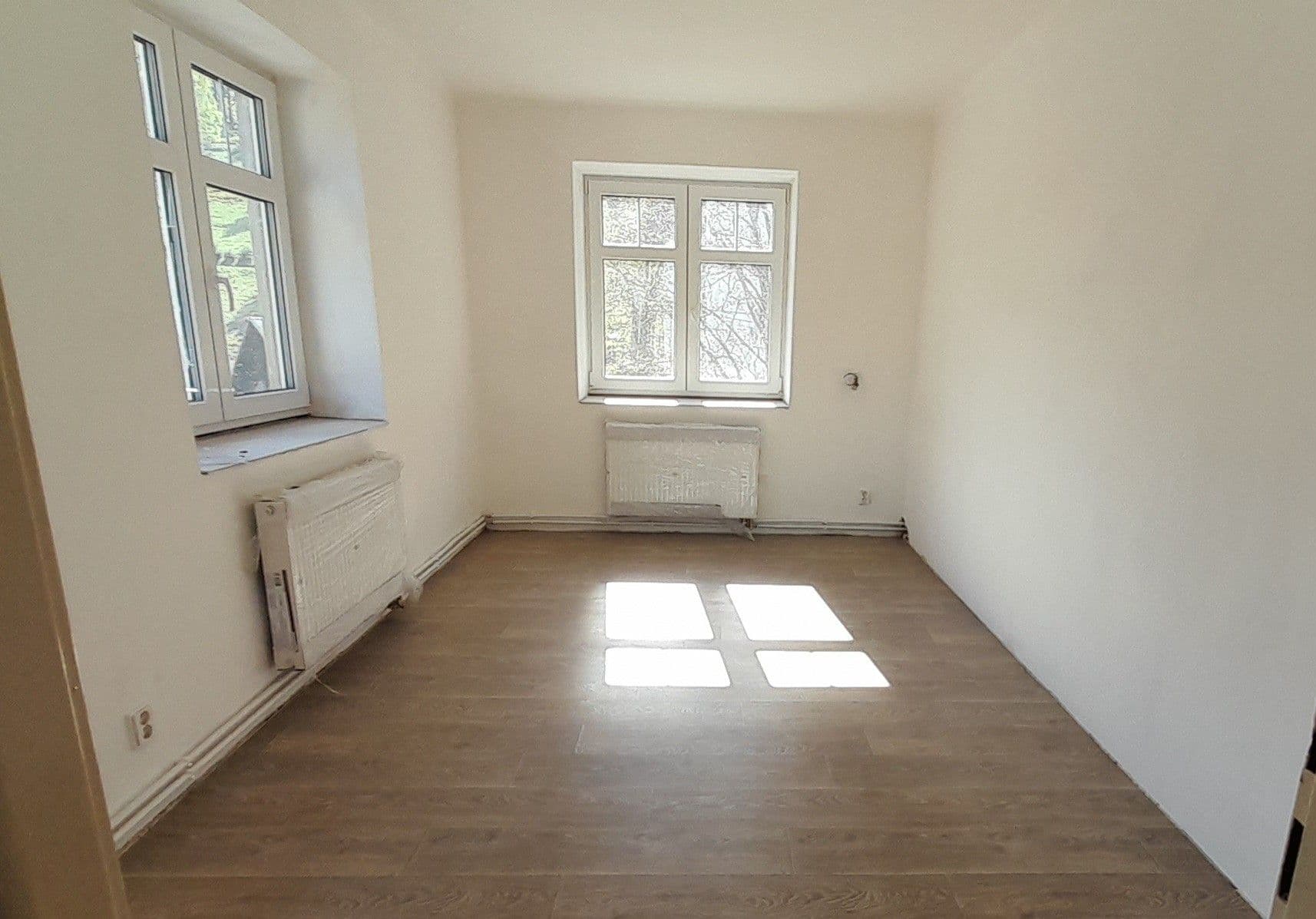 Prenájom bytu 3-izbový 74 m², Údolní, Desná, Liberecký kraj Prenájom bytu 3-izbový 74 m², Údolní, Desná, Liberecký kraj