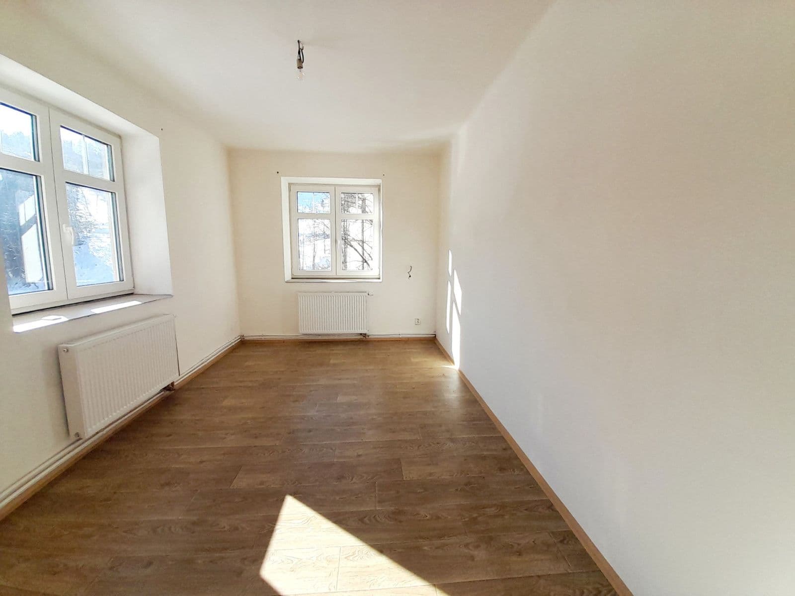 Prenájom bytu 3-izbový 74 m², Údolní, Desná, Liberecký kraj Prenájom bytu 3-izbový 74 m², Údolní, Desná, Liberecký kraj