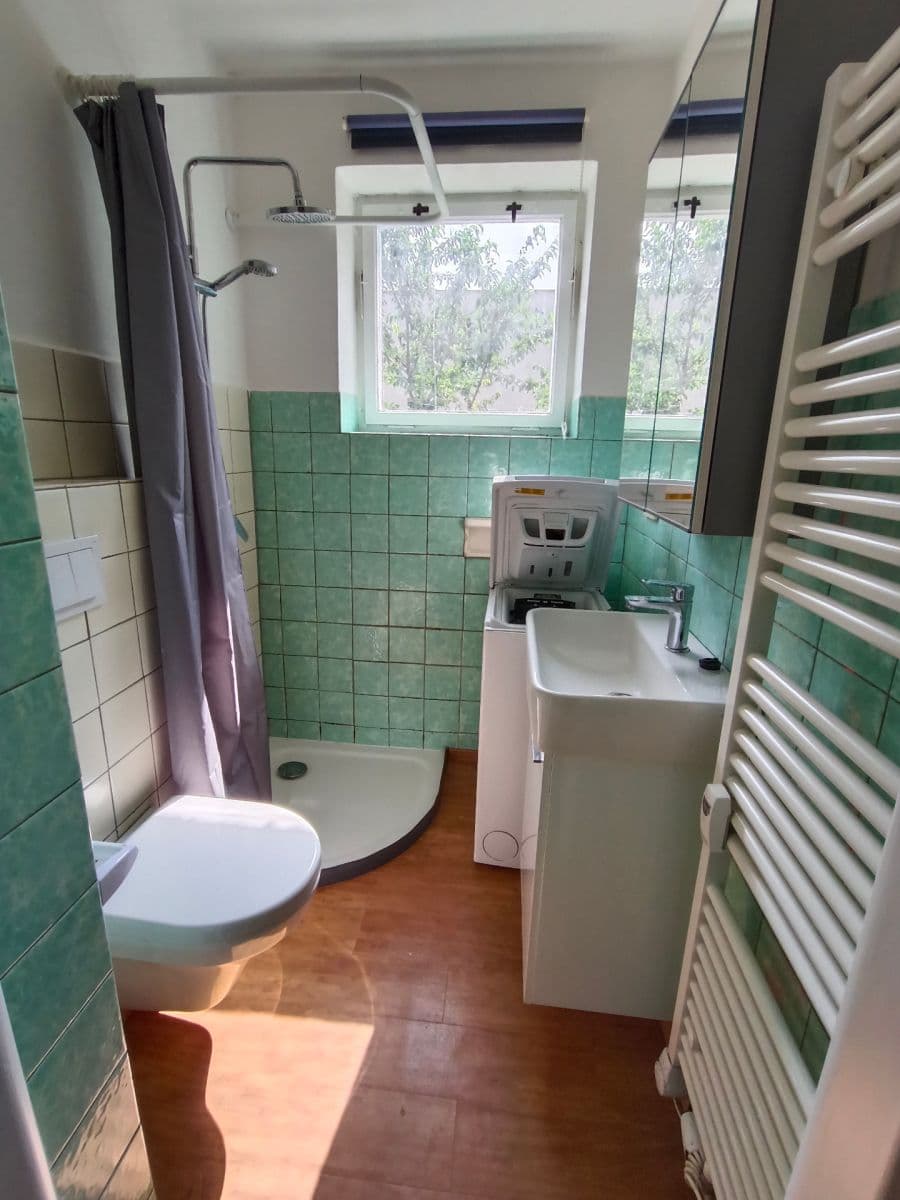 Prenájom bytu 2-izbový 32 m², Souběžná, Hostivice, Středočeský kraj Prenájom bytu 2-izbový 32 m², Souběžná, Hostivice, Středočeský kraj