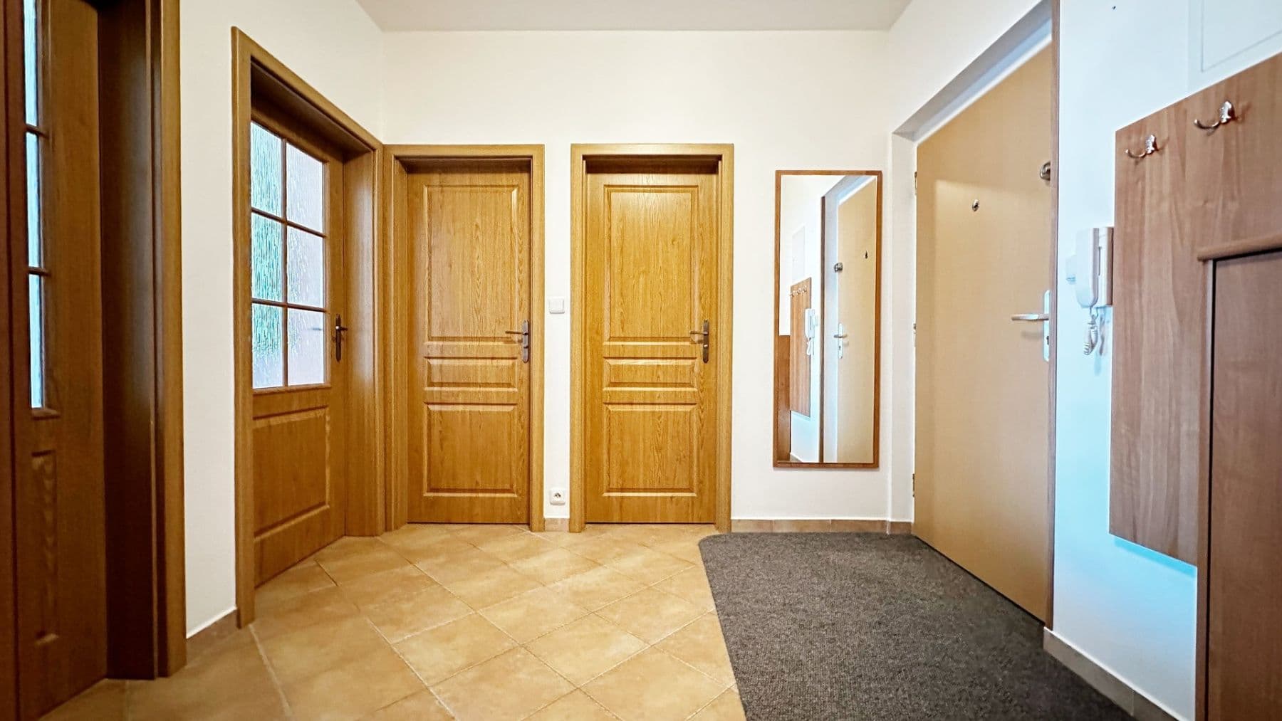 Prenájom bytu 2-izbový 60 m², Kozinova, Poděbrady, Středočeský kraj Prenájom bytu 2-izbový 60 m², Kozinova, Poděbrady, Středočeský kraj