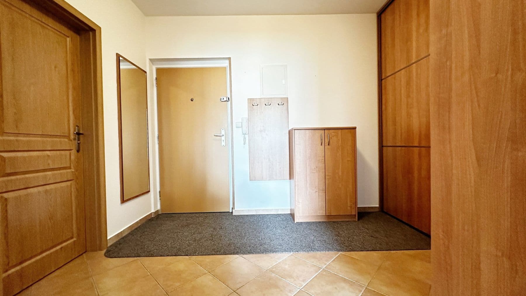 Prenájom bytu 2-izbový 60 m², Kozinova, Poděbrady, Středočeský kraj Prenájom bytu 2-izbový 60 m², Kozinova, Poděbrady, Středočeský kraj