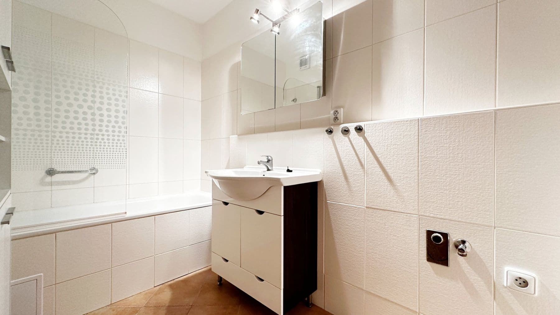Prenájom bytu 2-izbový 60 m², Kozinova, Poděbrady, Středočeský kraj Prenájom bytu 2-izbový 60 m², Kozinova, Poděbrady, Středočeský kraj