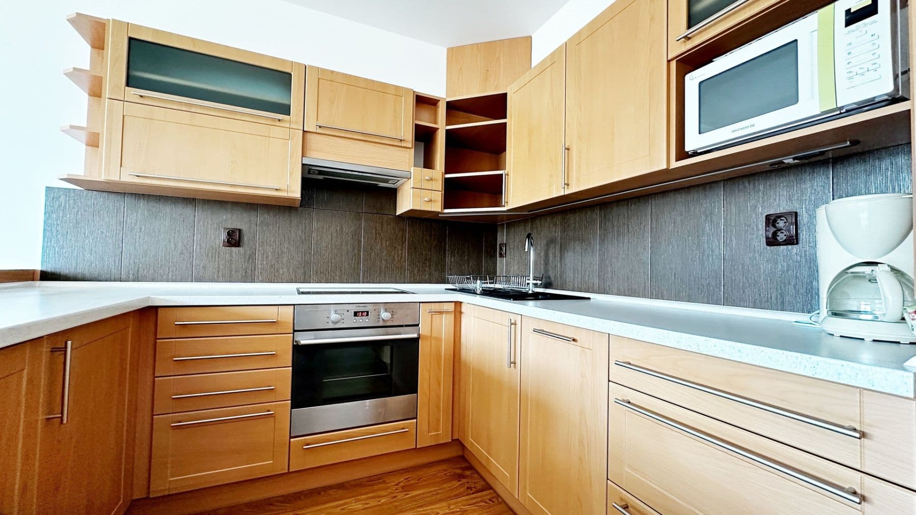 Prenájom bytu 2-izbový 60 m², Kozinova, Poděbrady, Středočeský kraj Prenájom bytu 2-izbový 60 m², Kozinova, Poděbrady, Středočeský kraj