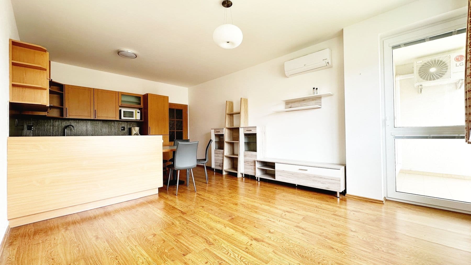 Prenájom bytu 2-izbový 60 m², Kozinova, Poděbrady, Středočeský kraj Prenájom bytu 2-izbový 60 m², Kozinova, Poděbrady, Středočeský kraj