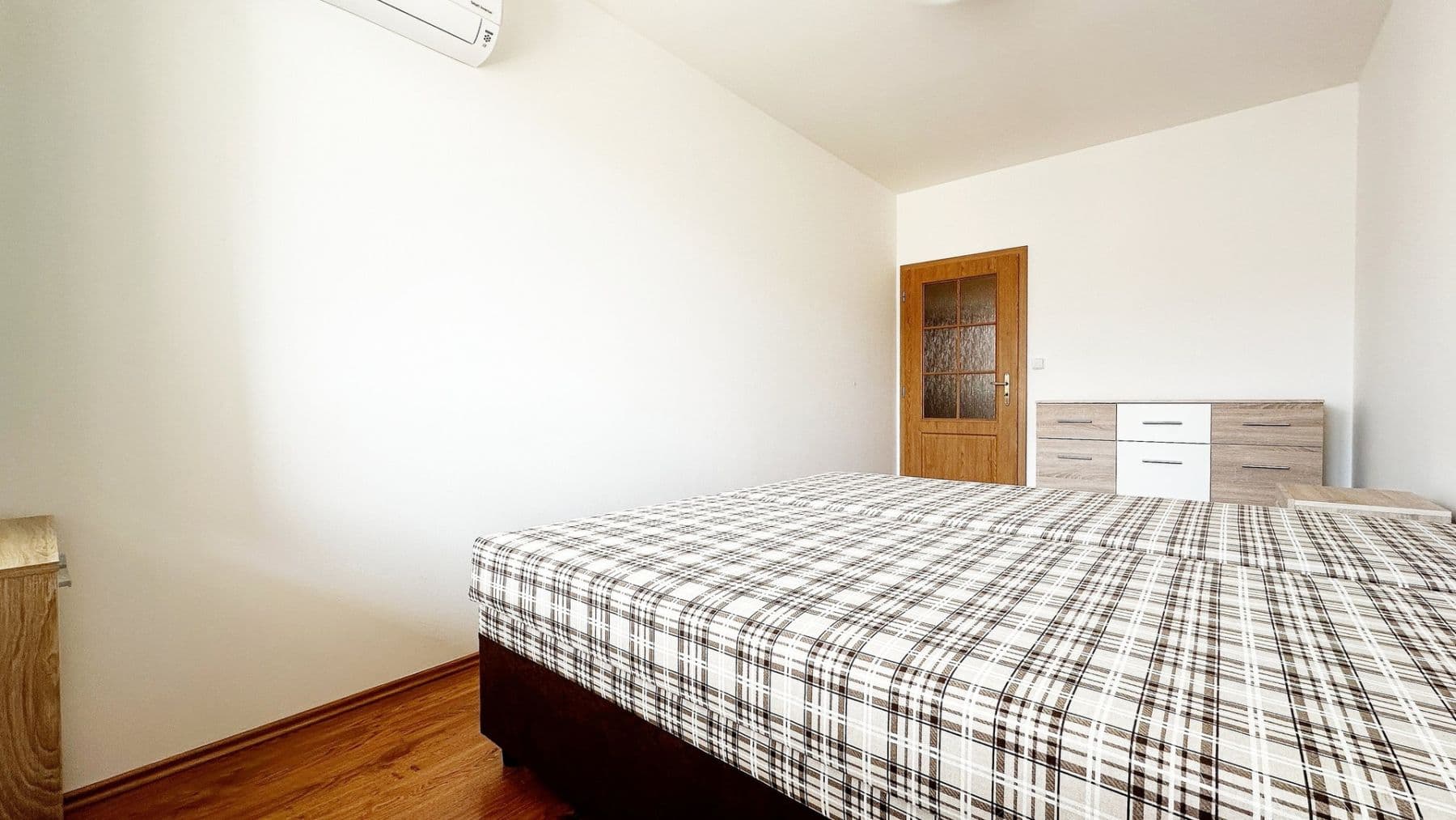 Prenájom bytu 2-izbový 60 m², Kozinova, Poděbrady, Středočeský kraj Prenájom bytu 2-izbový 60 m², Kozinova, Poděbrady, Středočeský kraj