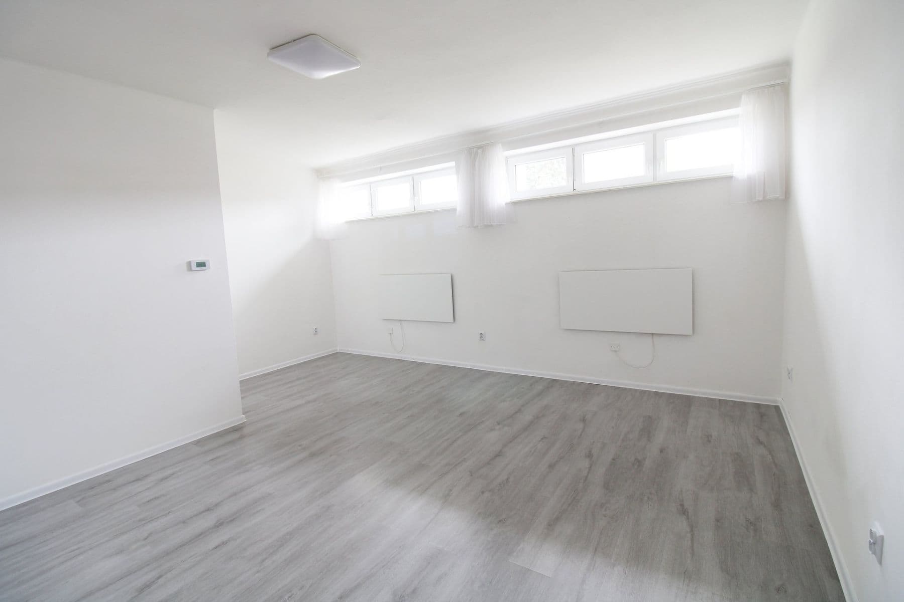 Prenájom bytu 1-izbový 31 m², Obecní, Chyňava, Středočeský kraj Prenájom bytu 1-izbový 31 m², Obecní, Chyňava, Středočeský kraj