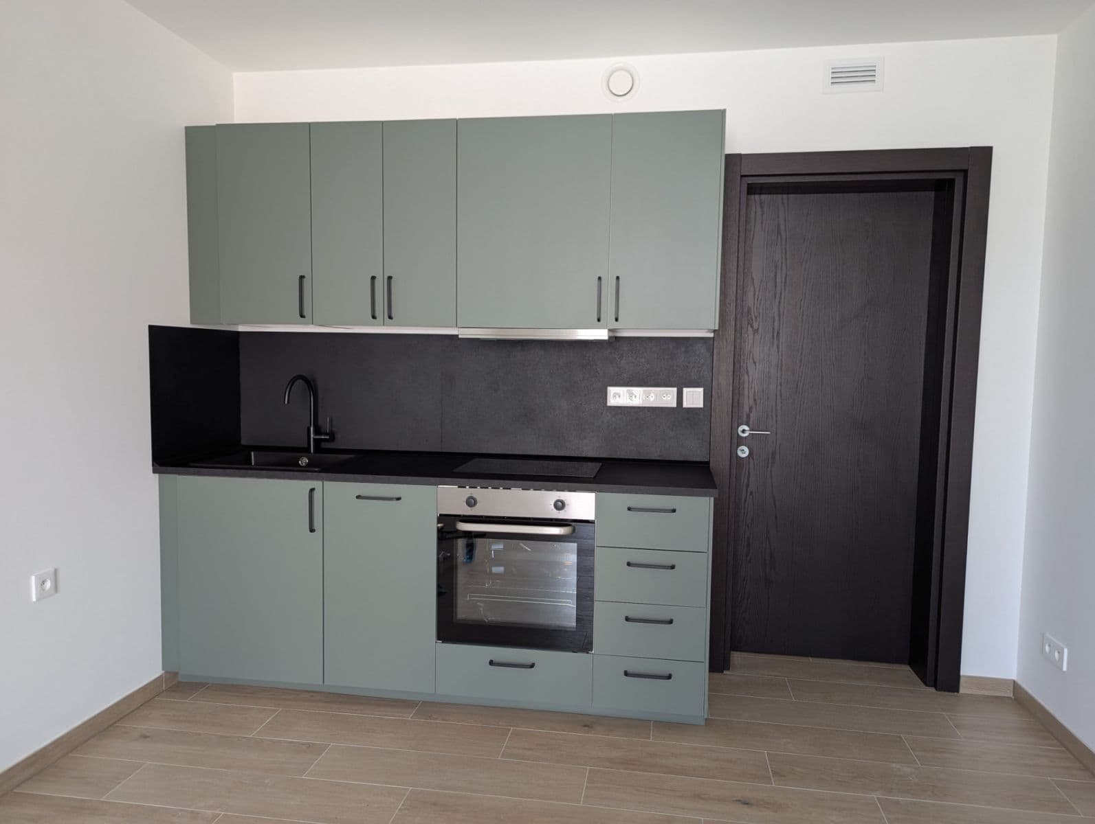 Prenájom bytu 1-izbový 31 m², Třída Jiřího Pelikána, Olomouc, Olomoucký kraj Prenájom bytu 1-izbový 31 m², Třída Jiřího Pelikána, Olomouc, Olomoucký kraj