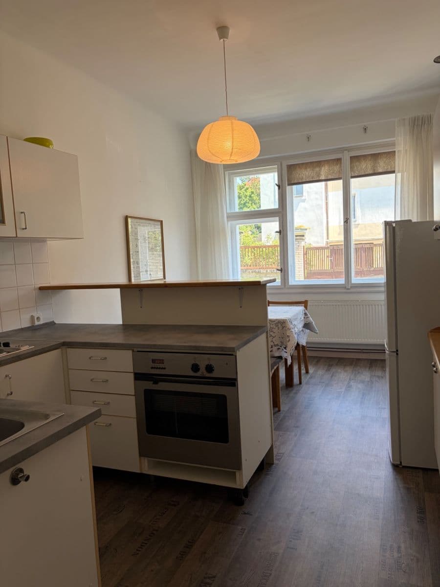 Prenájom bytu 3-izbový 74 m², Nad Popelkou, Praha, Praha Prenájom bytu 3-izbový 74 m², Nad Popelkou, Praha, Praha
