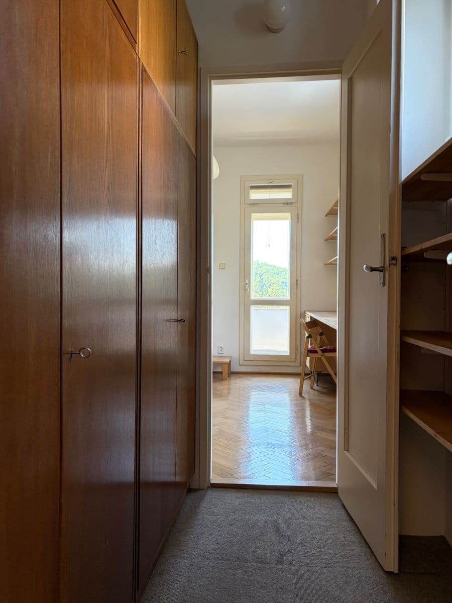Prenájom bytu 3-izbový 74 m², Nad Popelkou, Praha, Praha Prenájom bytu 3-izbový 74 m², Nad Popelkou, Praha, Praha