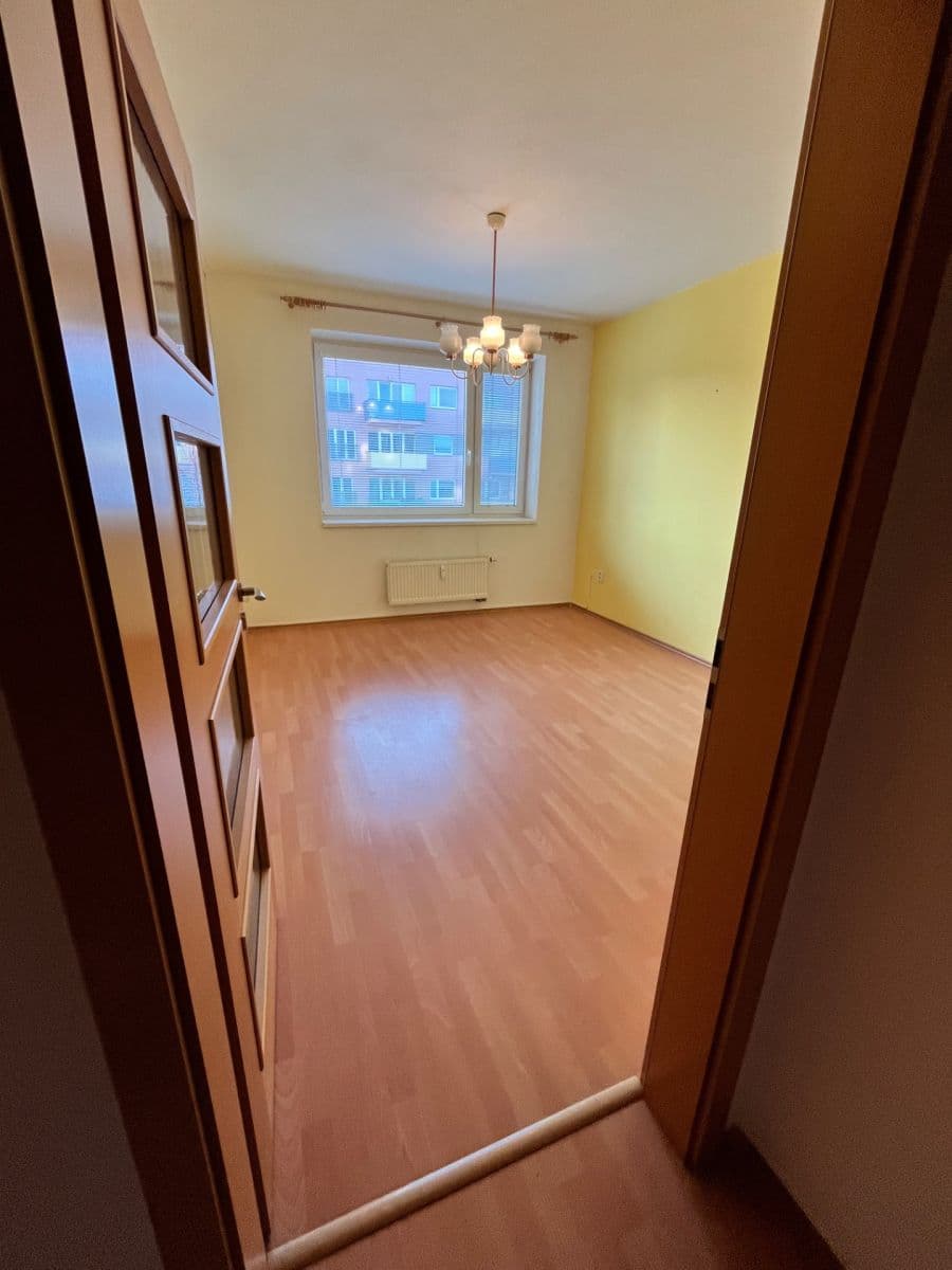 Prenájom bytu 2-izbový 70 m², Vrchlického, Jihlava, Kraj Vysočina Prenájom bytu 2-izbový 70 m², Vrchlického, Jihlava, Kraj Vysočina