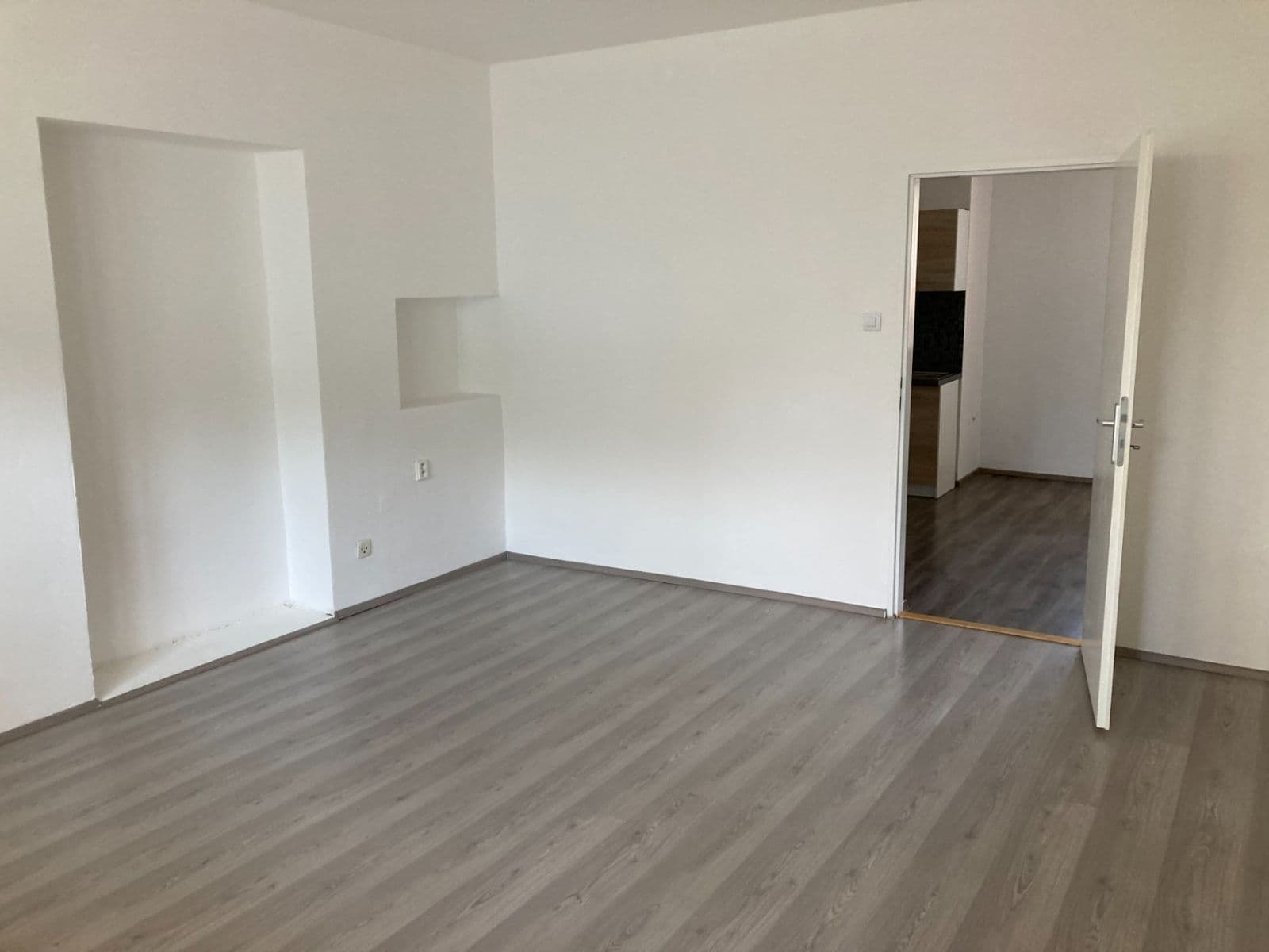 Prenájom bytu 2-izbový 50 m², Velizská, Zdice, Středočeský kraj Prenájom bytu 2-izbový 50 m², Velizská, Zdice, Středočeský kraj